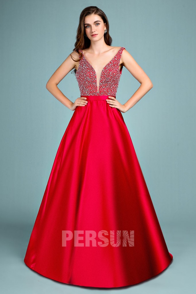robe de gala rouge haut embelli de strass 2019
