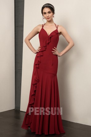 Robe de soirée fourreau bordeaux col en V avec détails cascade