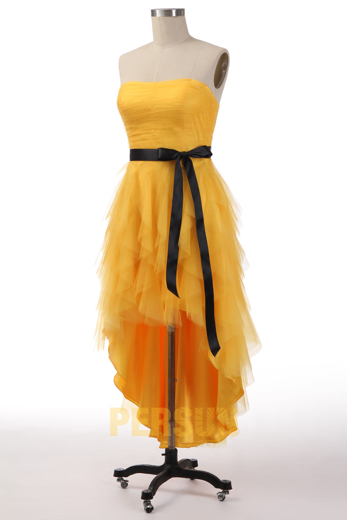Robe de soirée champagne courte devant longue derrière jupe cascade
