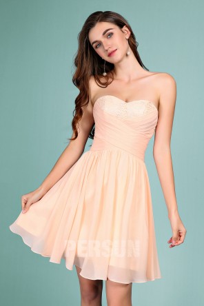 Robe cocktail mariage couleur nude bustier coeur appliqué de dentelle