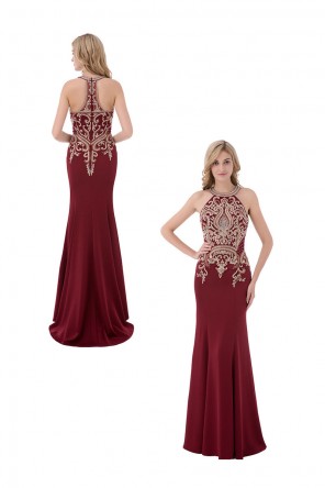 Robe de soirée sirène bordeaux col halter avec applique doré style baroque
