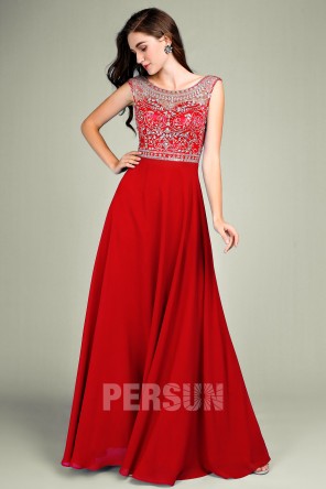 Robe rouge de soirée longue style baroque à haut orné de strass brillant
