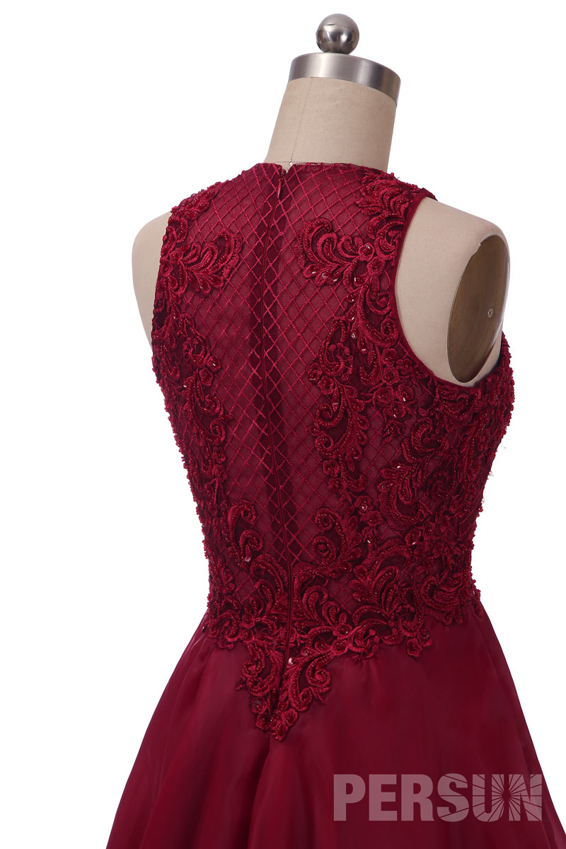 Robe rouge bordeaux courte devant longue derrière haut dentelle jupe à volant