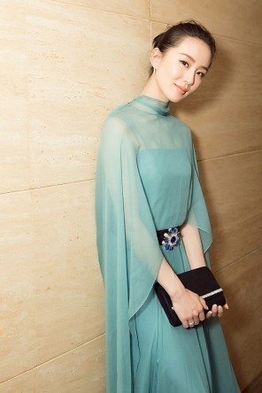 Robe de star verte d'eau longue avec cape