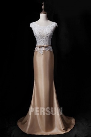 Robe de soirée sirène blanche et champagne à haut appliqué de dentelle et perles