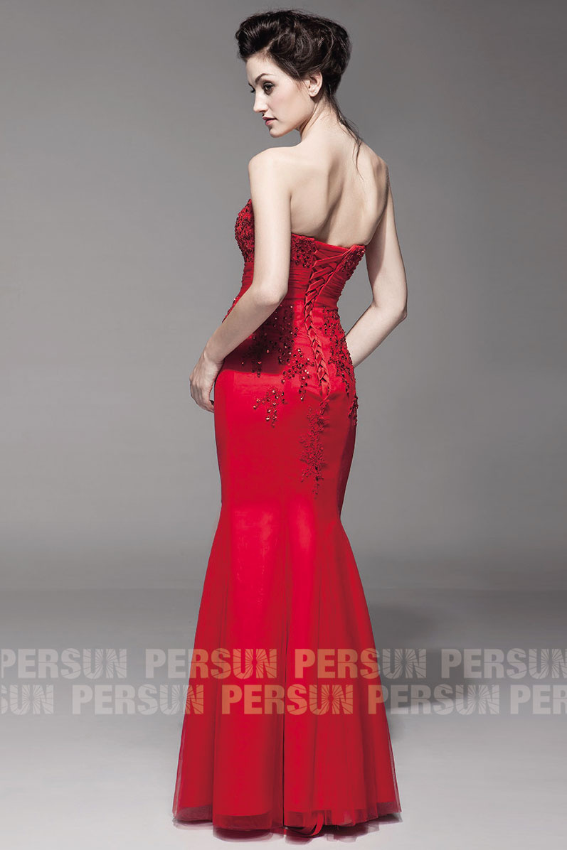 robe soirée rouge longue avec laçage au dos