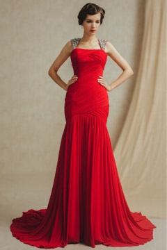 Robe de soirèe sirène ornée de fronces avec traîne