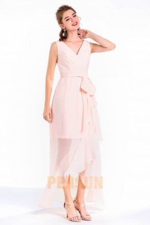 Robe de cocktail courte devant longue derrière col en V avec ceinture