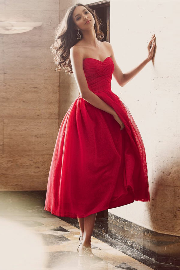 robe rouge mi longue bustier cœur plissé
