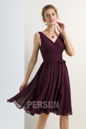 Petite robe prune violette courte dos échancré en V pour cocktail mariage