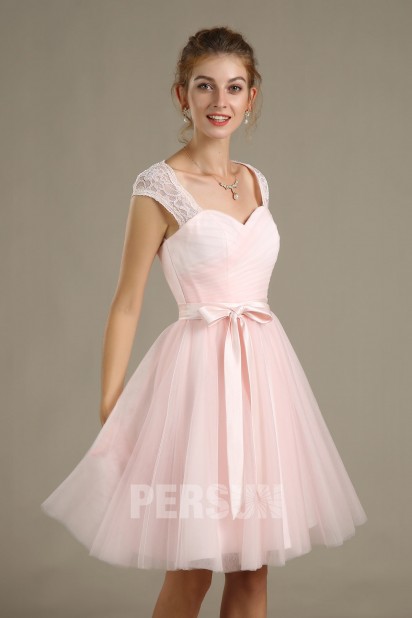 Petite robe rose poudre bustier cœur dos découpé en dentelle