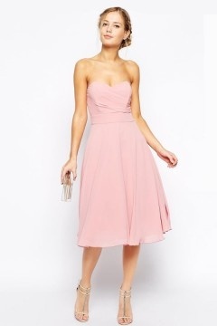 Petite robe rose pastel à bustier cœur pour cocktail mariage