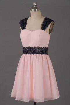 Robe cocktail mariage rose courte avec bretelles dentelle noire