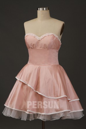 Robe princesse courte lolita rose poudré bustier coeur et jupe à volant