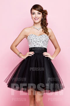 Robe bal noire et blanche en tulle à bustier strass