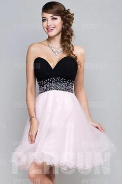 Robe bicolore rose et noire bustier cœur taille embellie de strass pour cocktail mariage