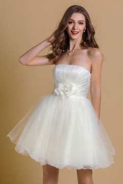 Robe bal bustier courte ornée de fleurs en tulle