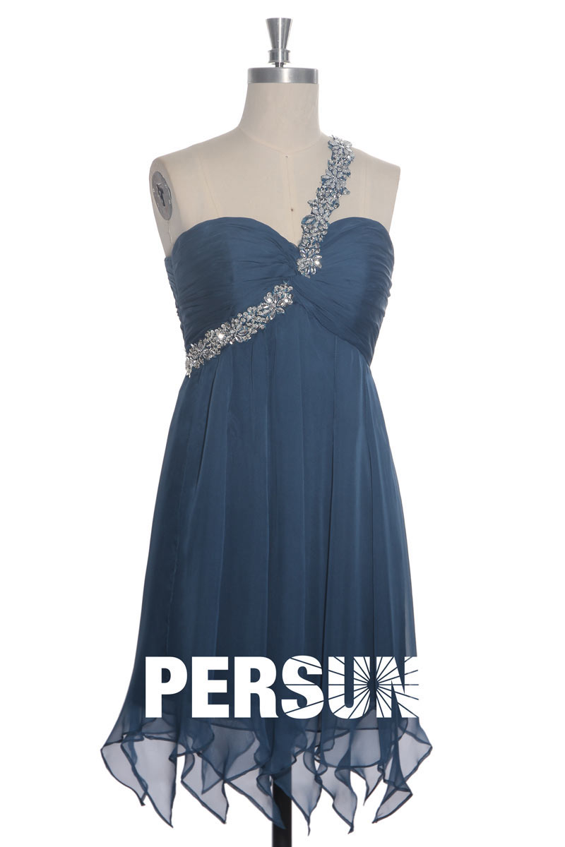 Robe bal rose courte stras épaule asymétrique