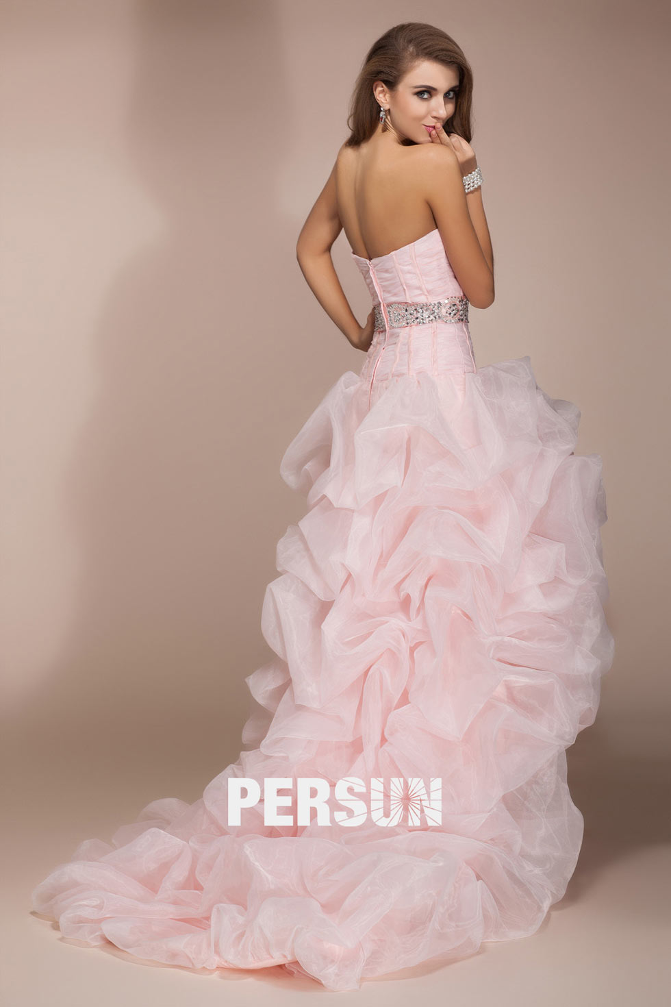 Robe bal bustier en organza courte devant longue derrière stras