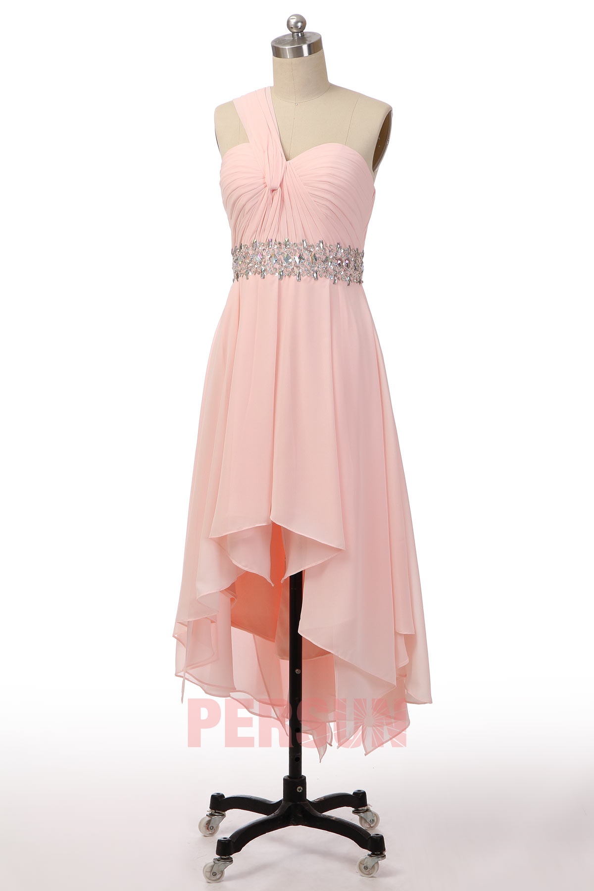 Robe de danse asymétrique courte devant longue derrière