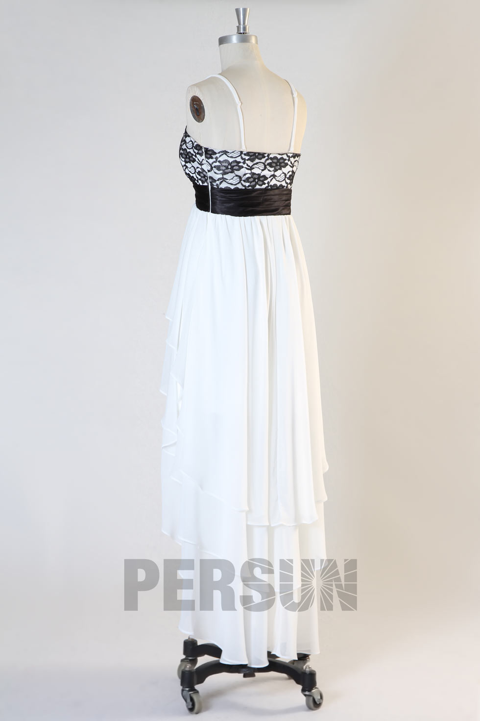Robe bustier élégante en dentelle courte devant longue derrière