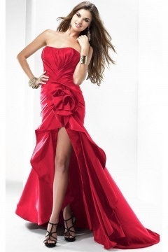 Robe gala chic courte devant longue derrière en taffetas rouge