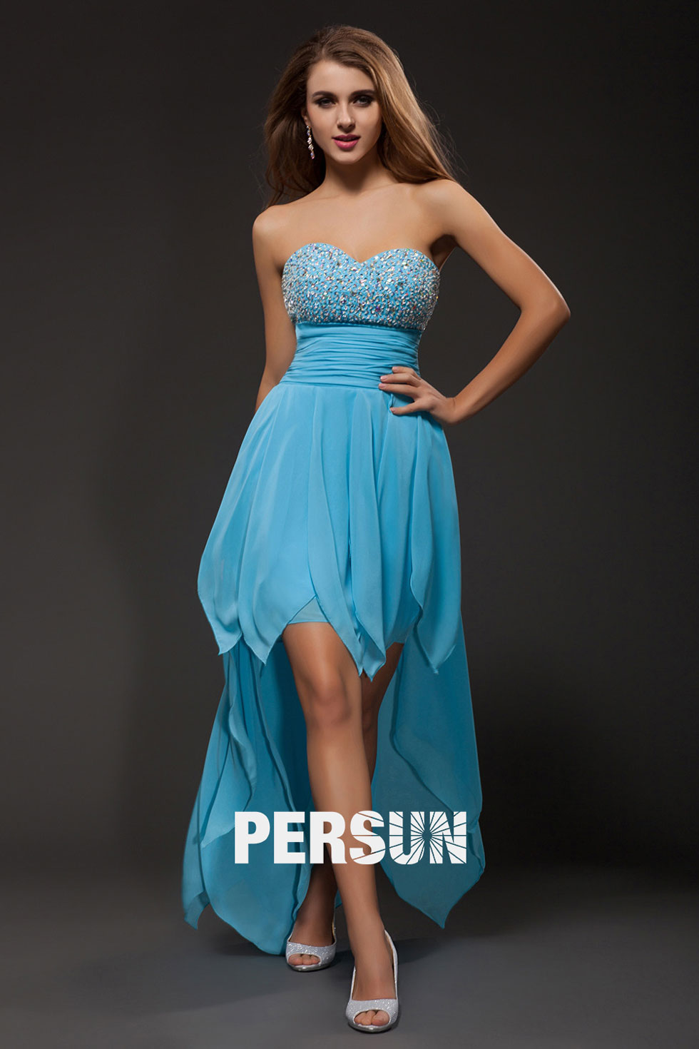 Robe bal bustier stras courte devant et longue derrière