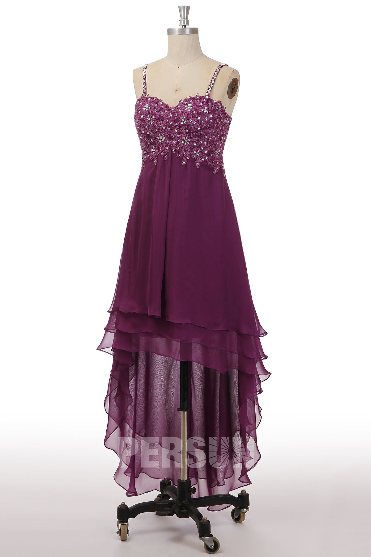  robe de cocktail courte devant longue derrière violette bustier ornée de strass