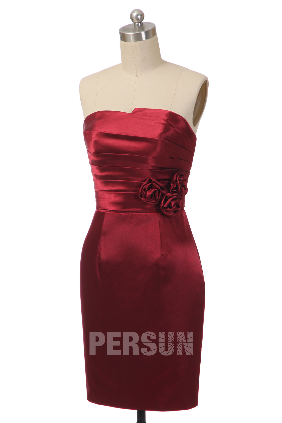 robe moulante courte bordeaux bustier plissé embelli de fleurs 