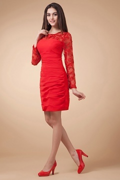 Robe cocktail courte avec manches longues en dentelle