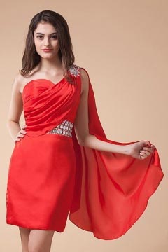 Petite robe rouge asymétrique dos découpe avec voilage