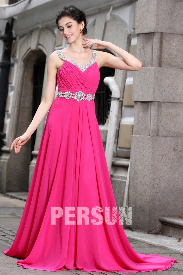 Robe longue rose bonbon plissée col en V avec bretelles strassées