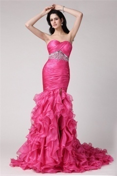 Robe soirée bustier plissée style sirène ornée de strass