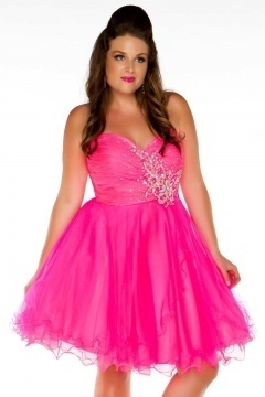 Petite robe de bal bustier coeur en fuchsia