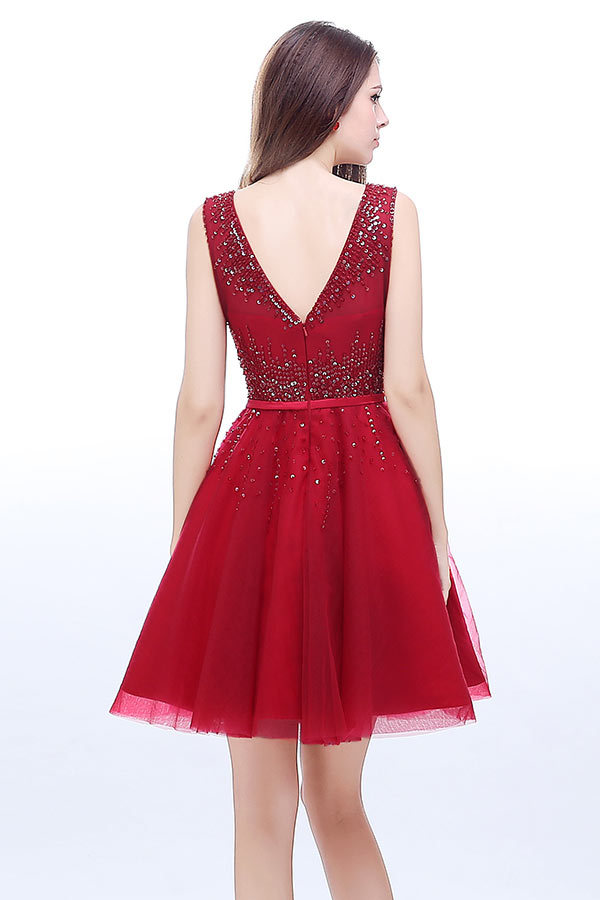 Robe rouge foncé habillée courte encolure ronde dos décolleté en V