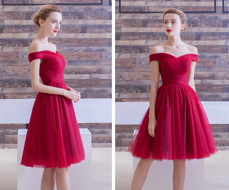 Vintage robe rouge courte plissée empire épaule dégagée