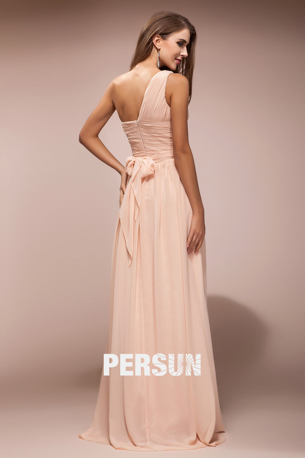 Robe demoiselle d'honneur plissée et asymétrique ceinturée à noeud papillon