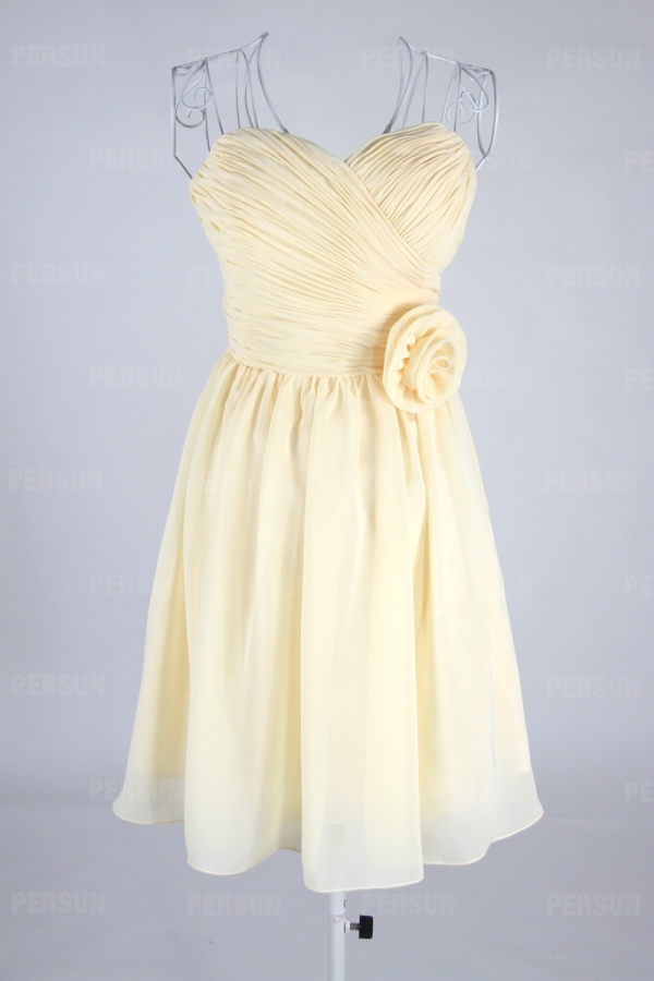 Robe cocktail bustier plissée courte aux genoux