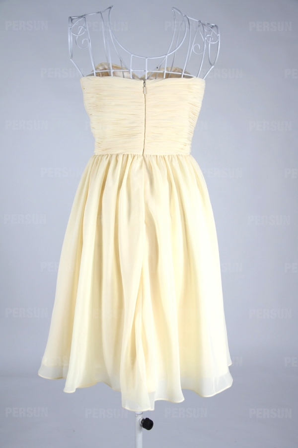 Robe cocktail bustier plissée courte aux genoux
