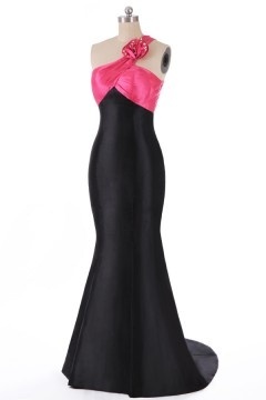 Robe soirée moulante asymétrique ornée de strass style sirène