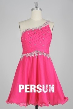Petite robe rose fuchsia encolure asymétrique dos découpé