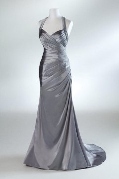 Sexy robe de soirée fuchsia en satin dos découpe à traîne chapel