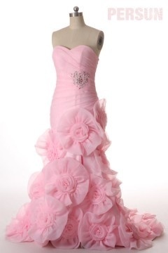 Robe soirée bustier rose ornée de fleurs fait-main avec fente