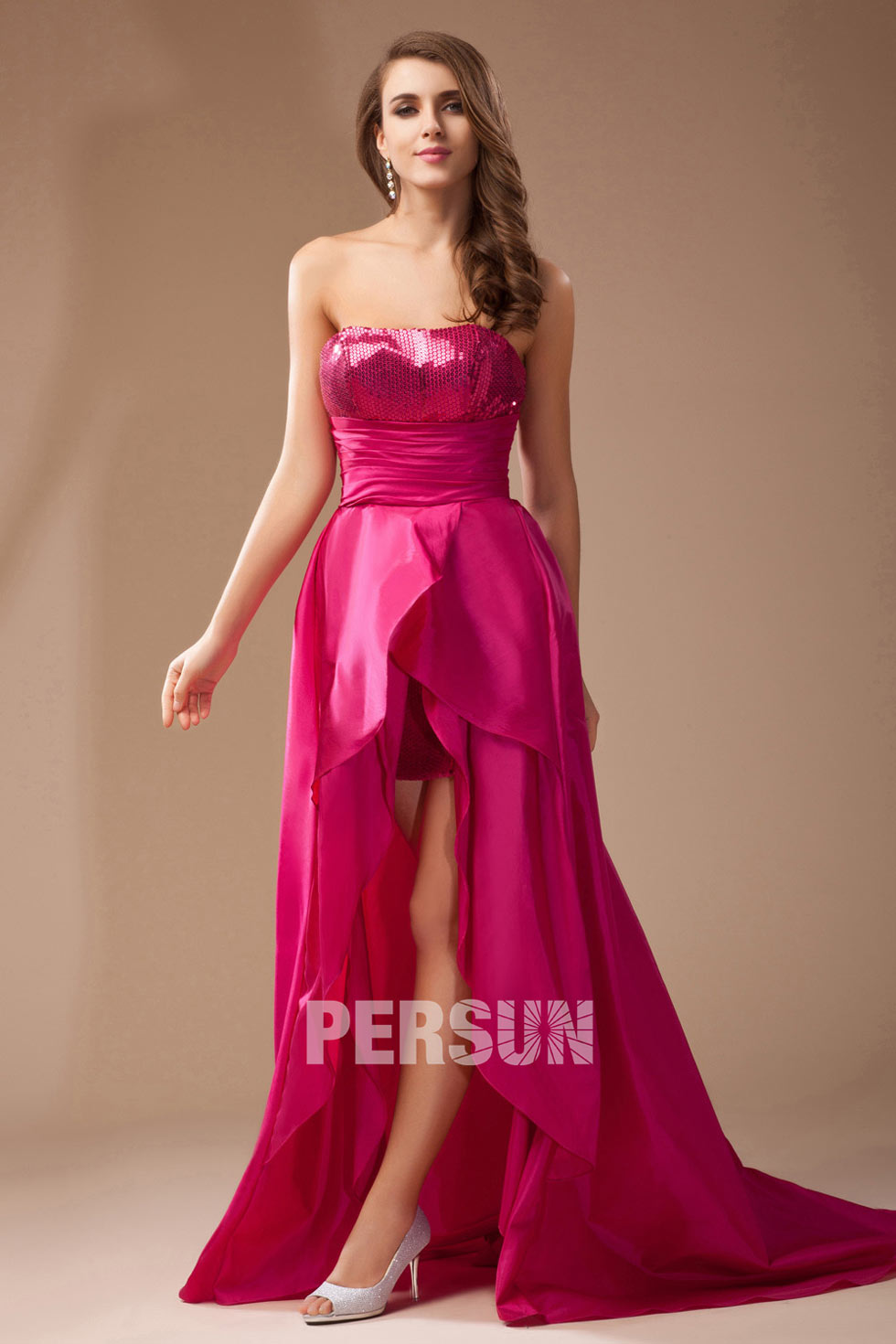 Robe bal bustier taille empire courte devant longue derrière