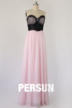 Robe gala rose longue sol ceinturée en noir