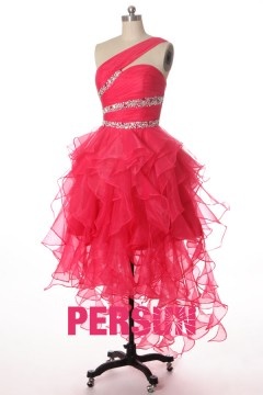 Robe de bal rose fuchsia extravagante bustier asymétrique jupe à volants