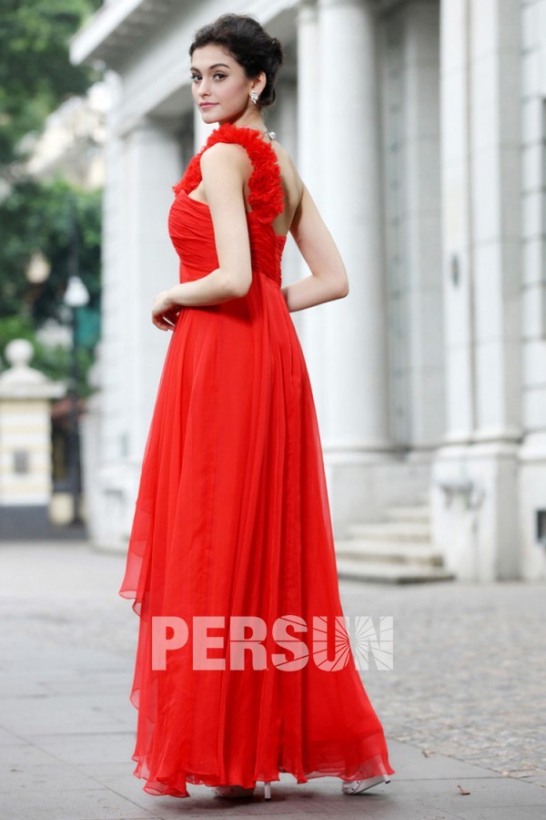 Robe bal empire asymétrique plissée ornée de strass