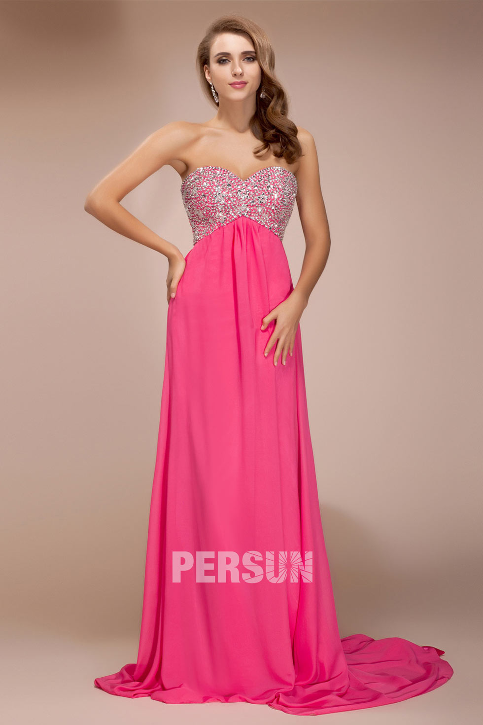 Robe de gala bustier longue ornée de strass