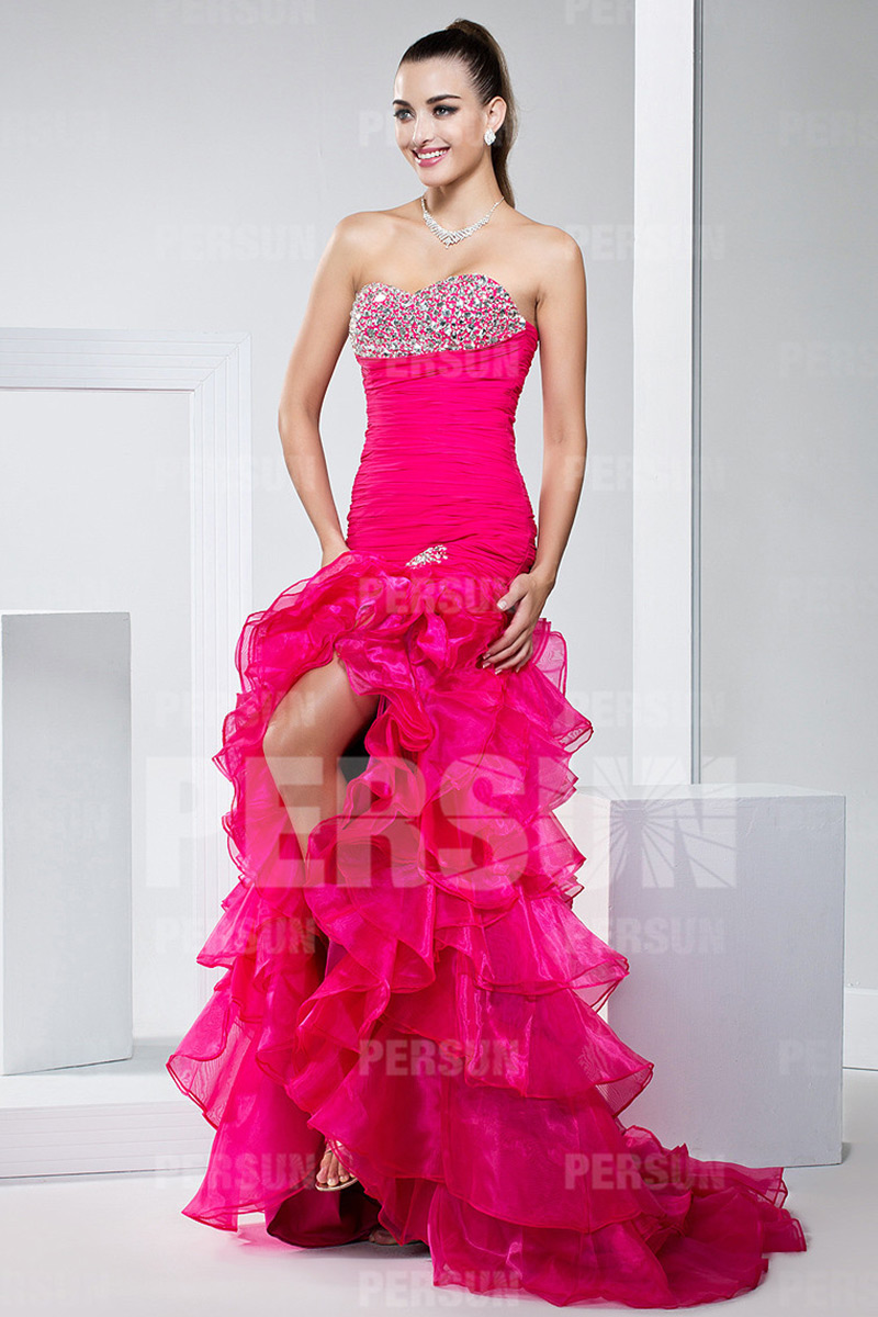 Robe de bal de promo rose bonbon avec jupe fendue & volantée