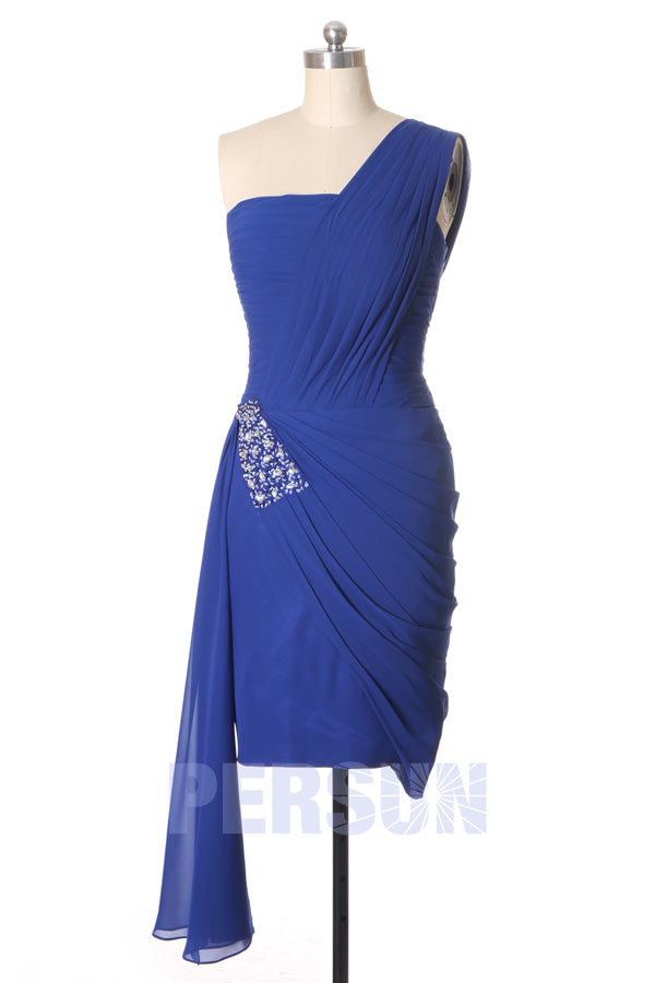 Robe courte moulante asymétrique drapée pour cocktail mariage